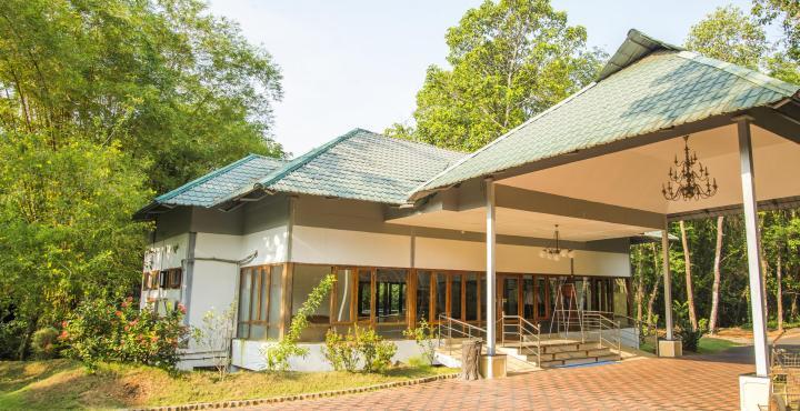 Ktdc Water Scapes Hotel Кумараком Екстериор снимка